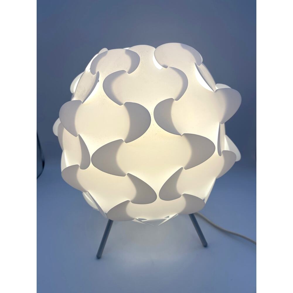 IKEA FILLSTA White Plastic Sculptural Puzzle Design Table Lamp by Gunner Jenson